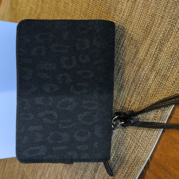 thirty-one Handbags - Thirty-One Wristlet/Wallet